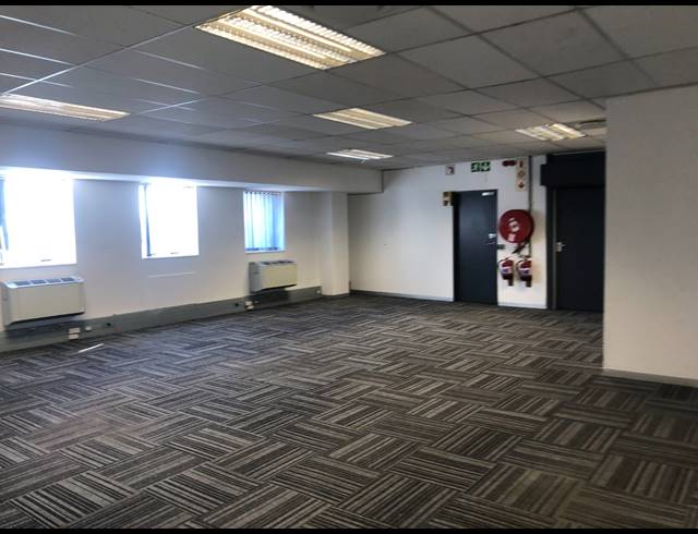 78M² OFFICE TO LET IN ROSEBANK